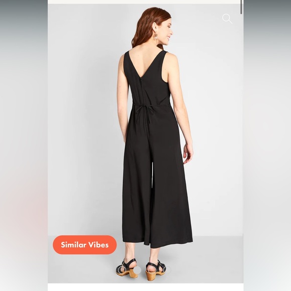 ModCloth: Bon Voyage V-Neck Jumpsuit - Picture 2 of 8